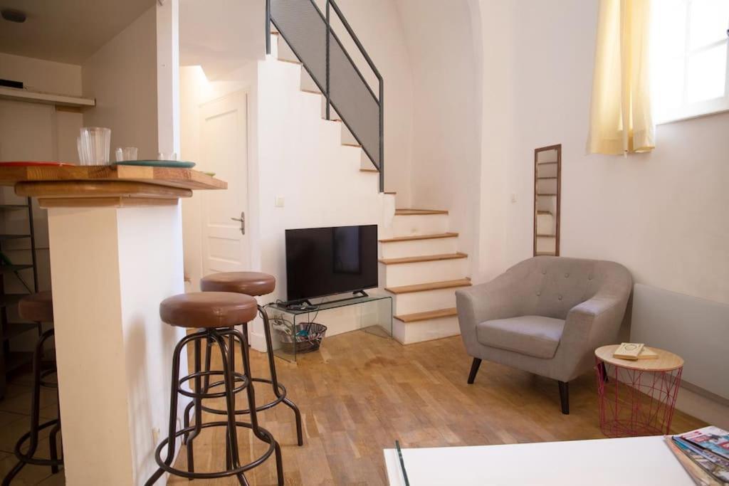 L'Authentique, Duplex, Centre Historique, Wifi Apartment Montpellier Luaran gambar
