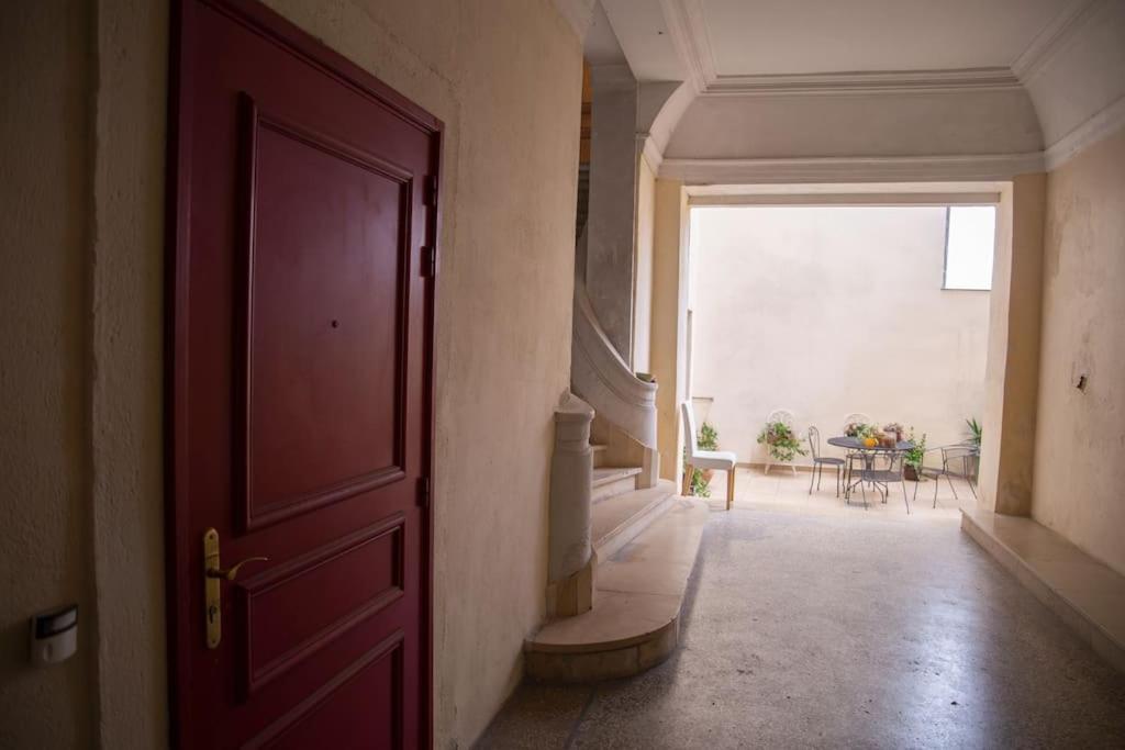 L'Authentique, Duplex, Centre Historique, Wifi Apartment Montpellier Luaran gambar